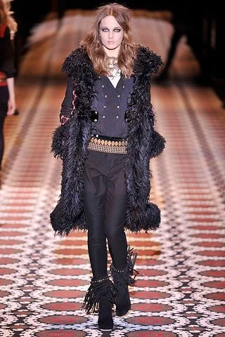Look 16